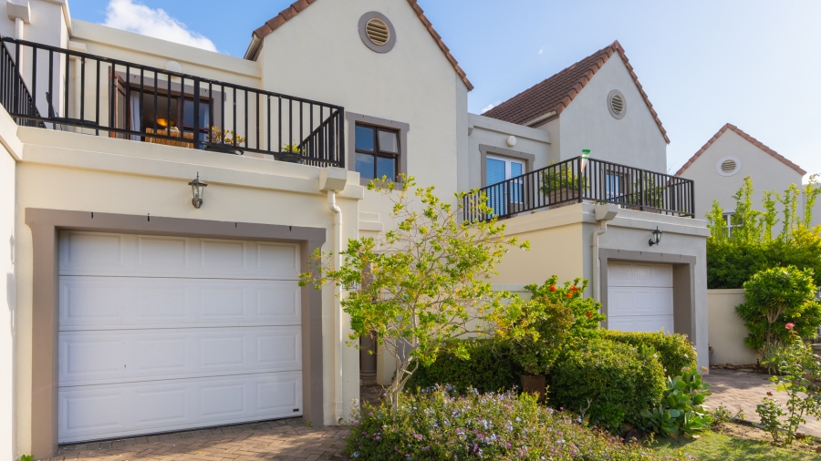 2 Bedroom Property for Sale in Boschenmeer Golf Country Estate Western Cape
